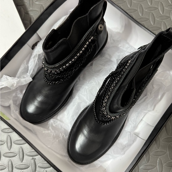 NEW Dune London Puzzel Leather Embellished Chain Ankle Boots Black - Picture 6 of 11